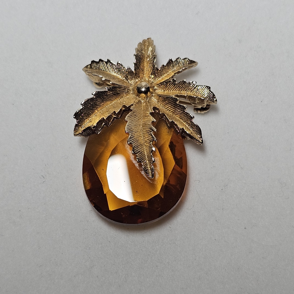 Sarah Coventry Pineapple Brooch